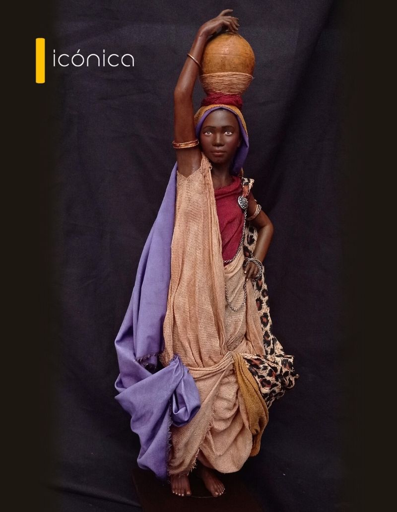 Pastora africana con cántara en la cabeza (2021). 35cm. Córdoba.