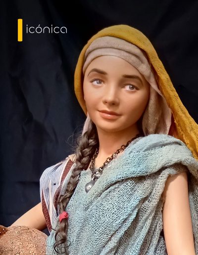Pastora adolescente con cesta y vasija (2021), detalle. 30 cm. Vera (Almería)